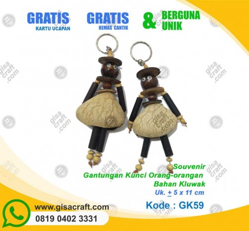 Souvenir Gantungan Kunci Orang-orangan Bahan Kluwak GK59